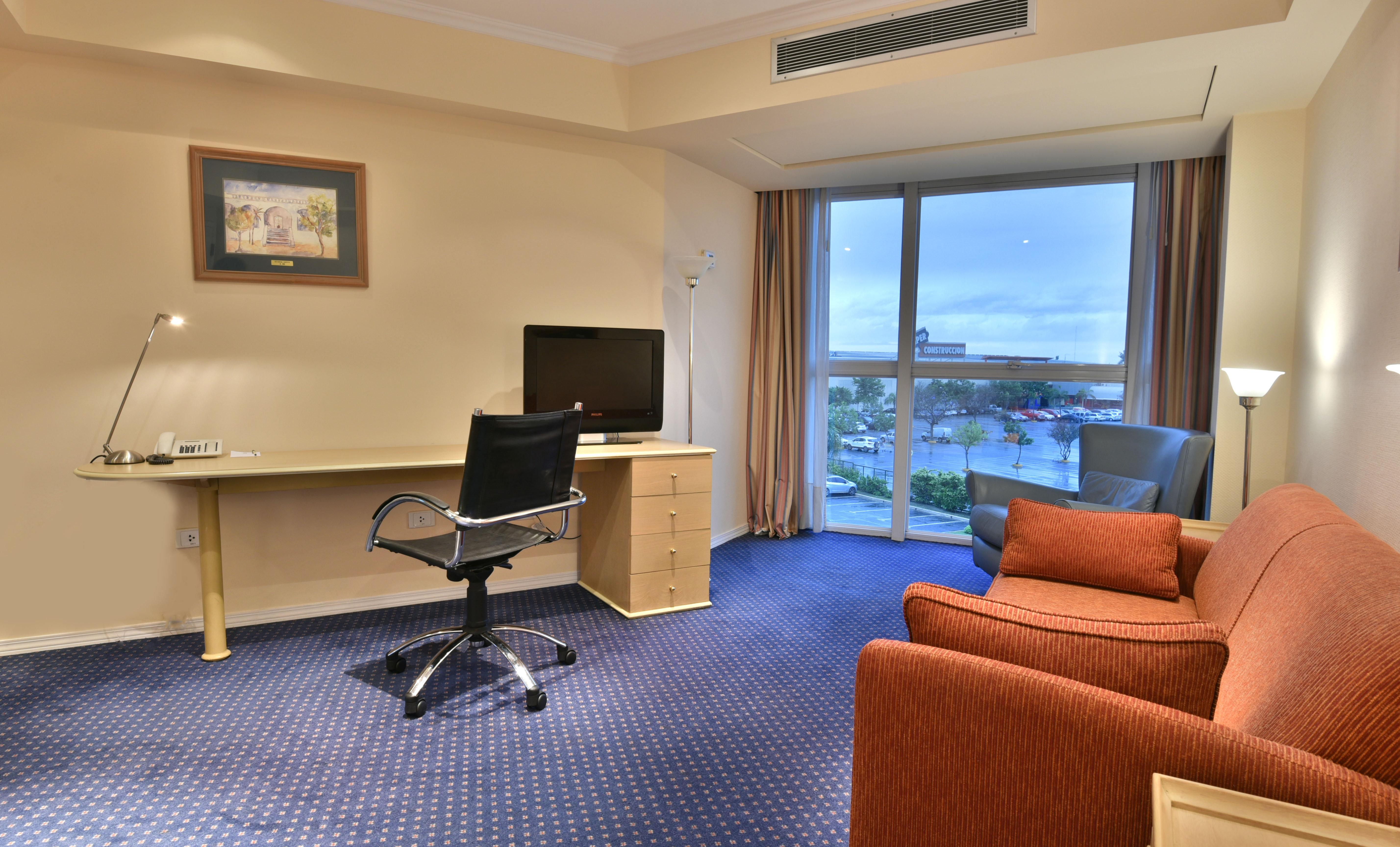 Hotel By Ihg