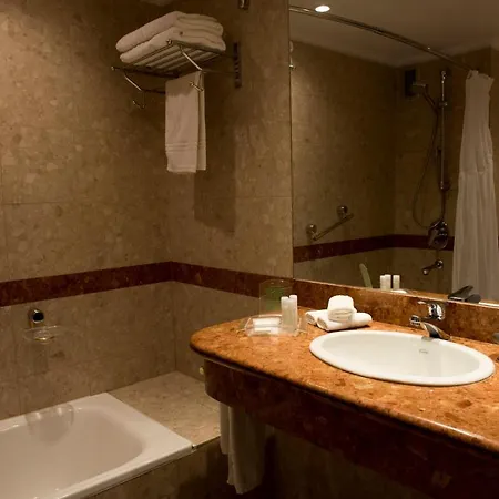 Holiday Inn Cordoba By Ihg Exterior photo