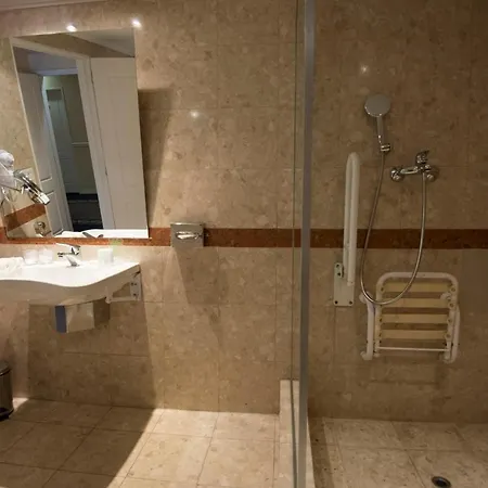 Holiday Inn Cordoba By Ihg Exterior photo