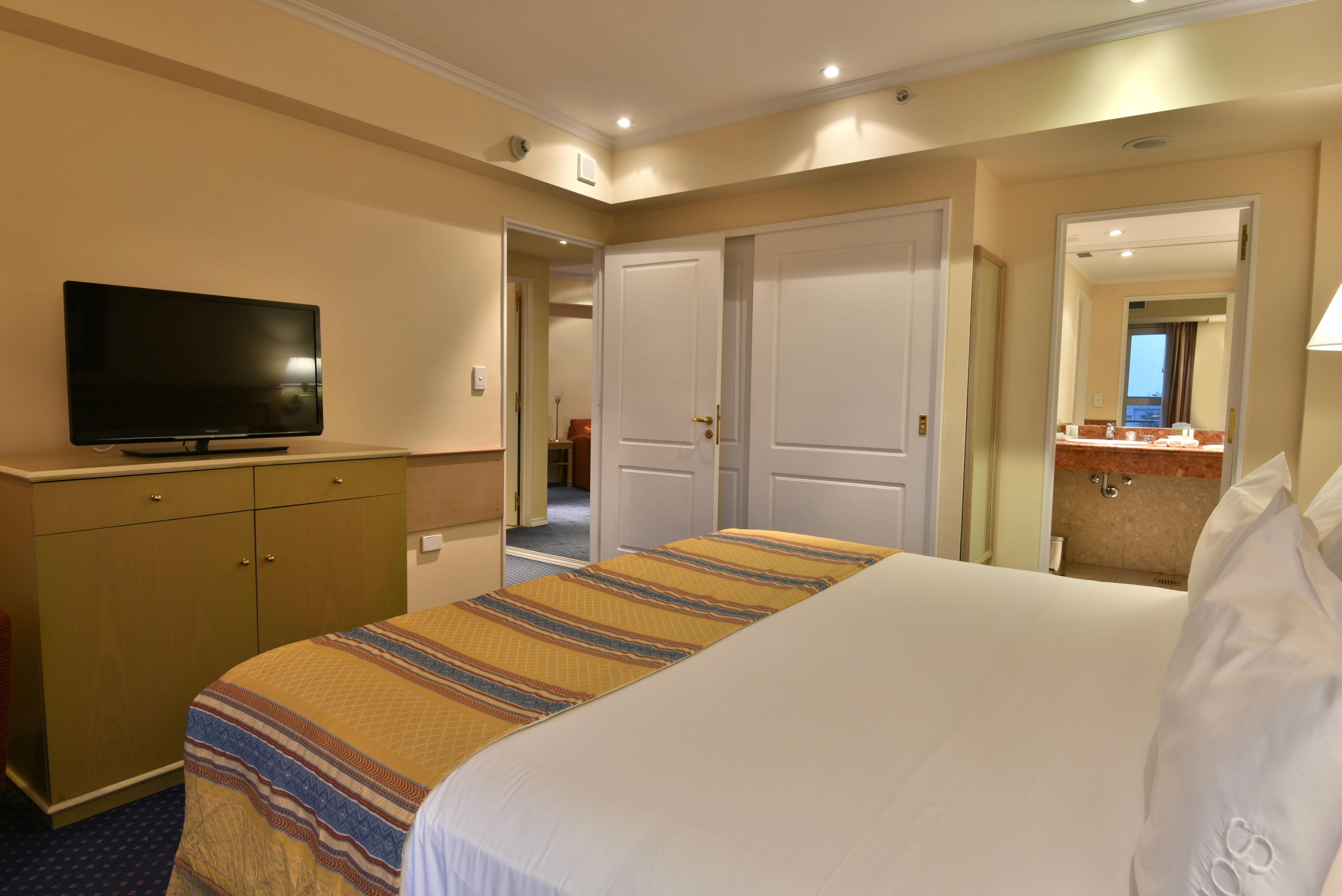 Hotel By Ihg 5*