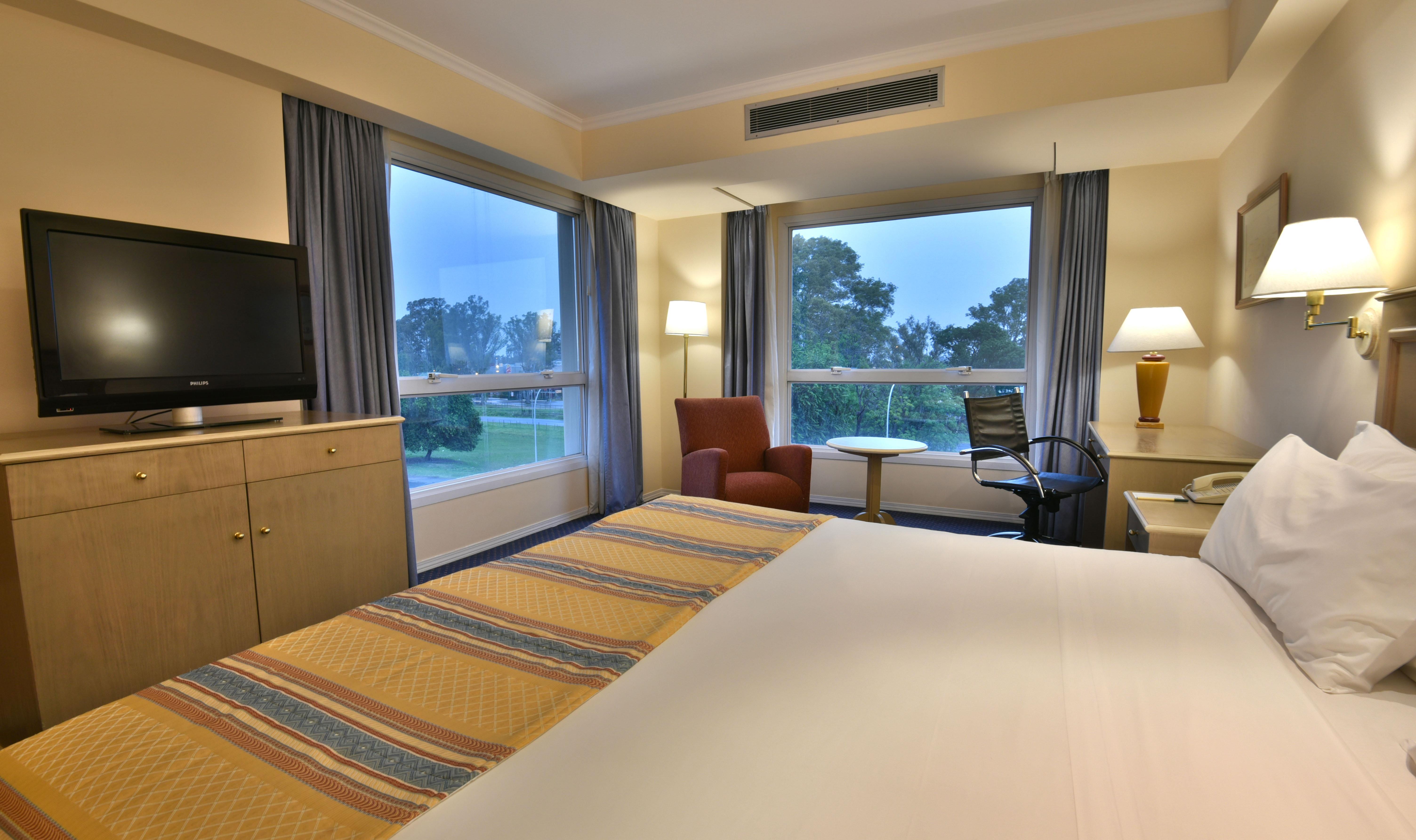 Hotel By Ihg 5*